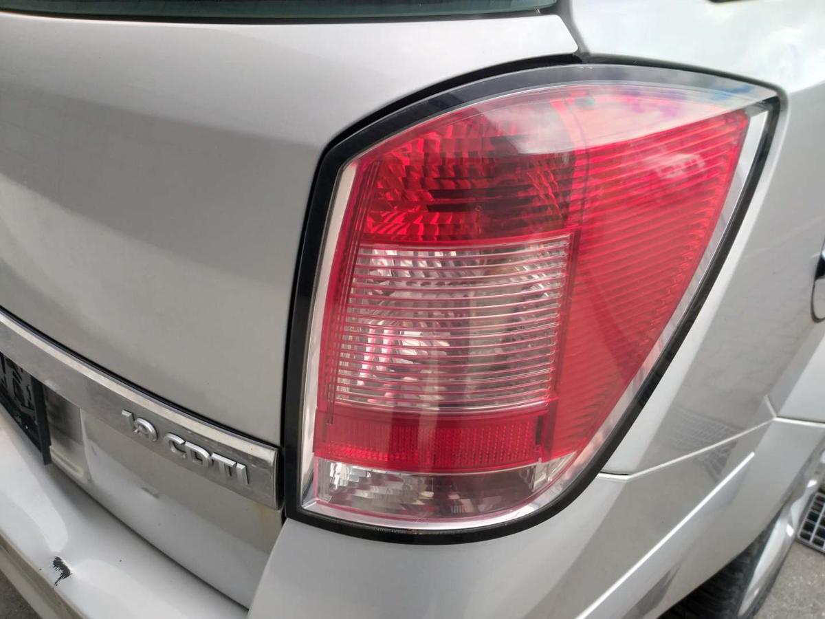 Opel Astra H original Rücklicht Rückleuchte Schlussleuchte rechts Kombi Facelift Bj.2007